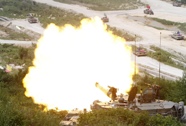 ROK, US hold massive live-fire drill