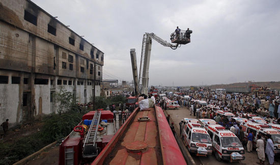 166 killed in garment factory fire in Karachi