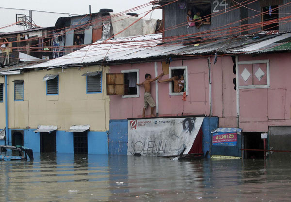 Typhoon Sanba causes flood in Philippines