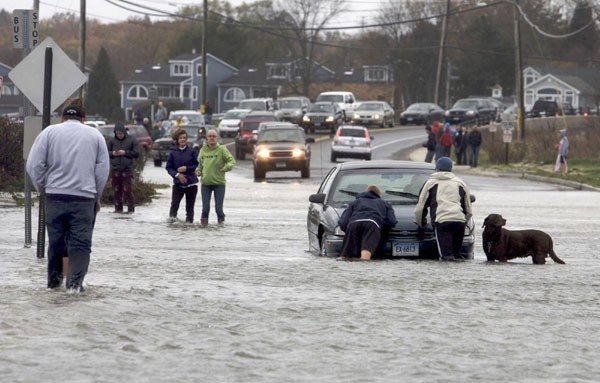 Hurricane Sandy batters US east coast