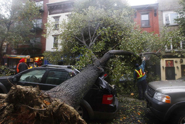 Hurricane Sandy batters US east coast