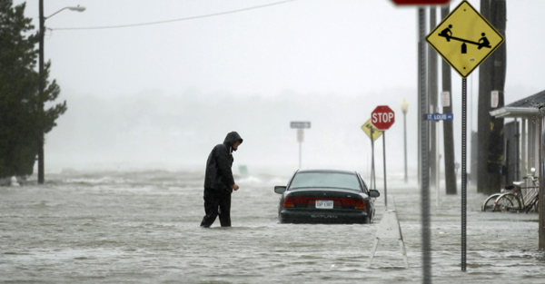 Superstorm Sandy floods NYC streets, causes blackouts