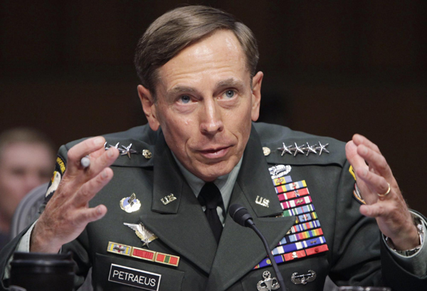 Petraeus denies leaking classified info