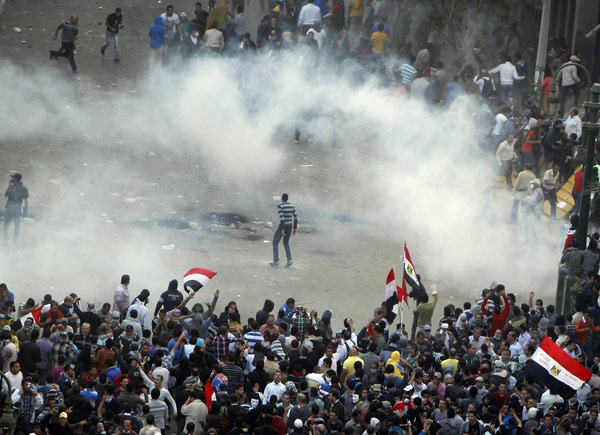 Protests after Mursi assumes powers in Egypt