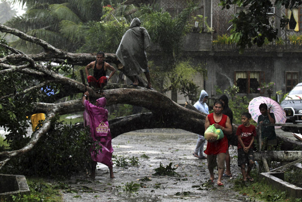 Typhoon Bopha kills 129 in S. Philippines