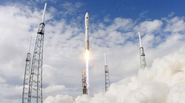 US Air Force launches secretive space plane