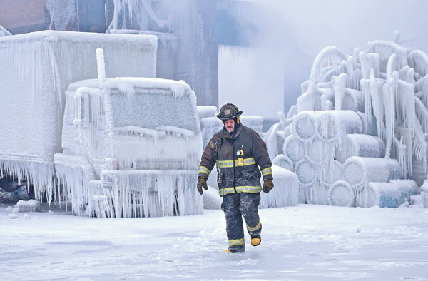 Extreme cold in Canada, US keeps citizens indoors