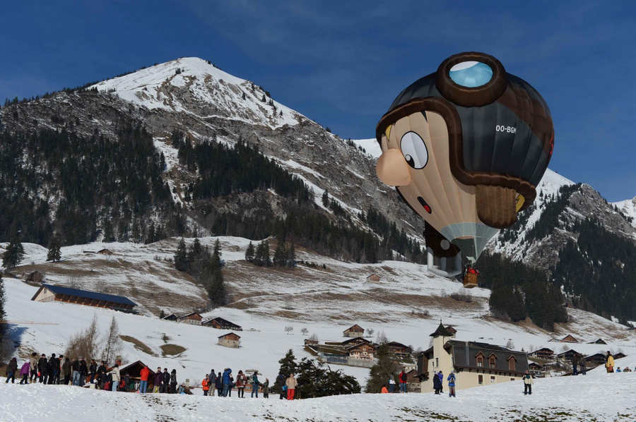 Int'l Balloon Festival kicks off in Switzerland