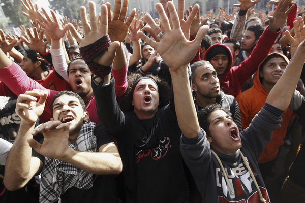 30 killed in Egypt riots after 21 sentenced to death