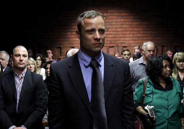 Pistorius shot girlfriend through door -prosecutor