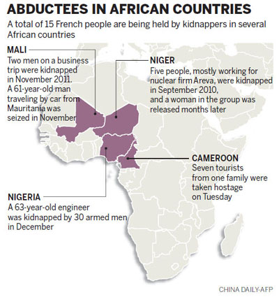 French hostages taken into Nigeria