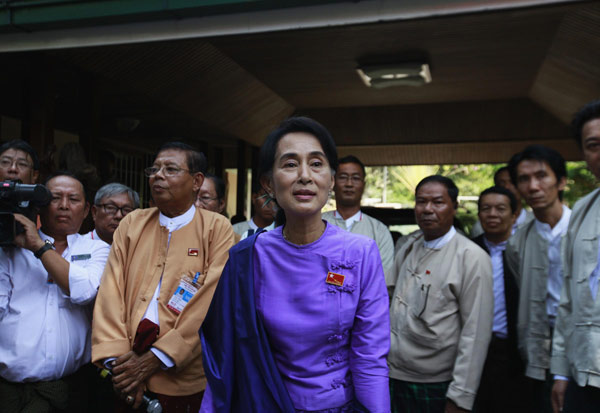 Aung San Suu Kyi re-elected opposition leader