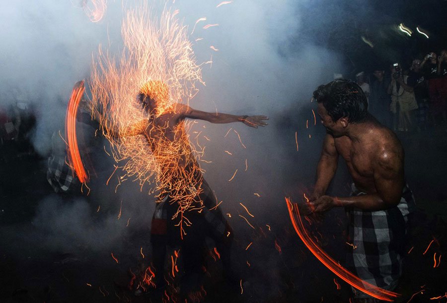 Ritual ahead of Balinese Hindu new year