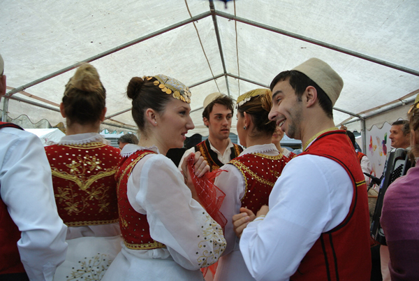 Albanians celebrate Summer Festival