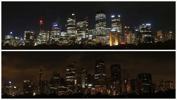 Globe goes dark for Earth Hour