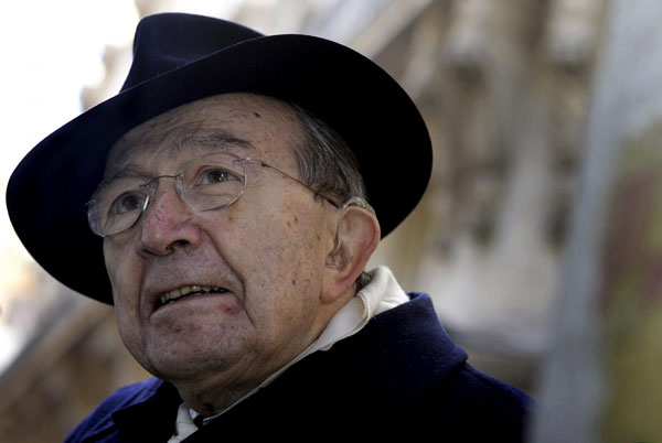 Seven-time Italian PM Andreotti dies at 94