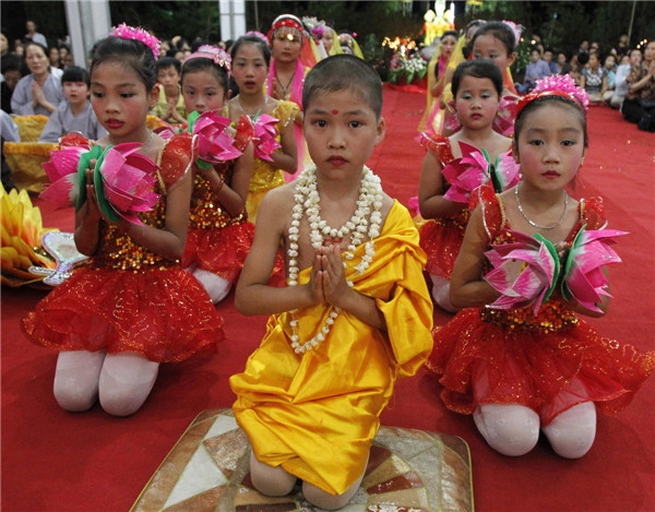 Vesak Day in honor of Buddha in Thailand