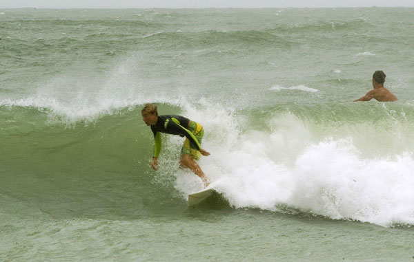 Tropical storm makes landfall in US