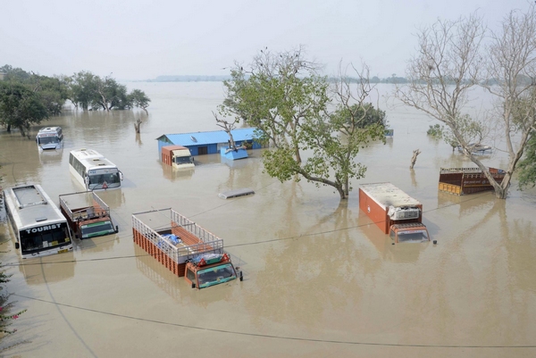 Floods hit New Delhi
