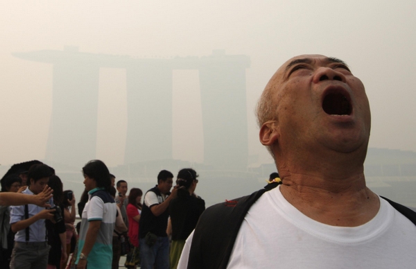 Singapore haze at worst yet, schools shut