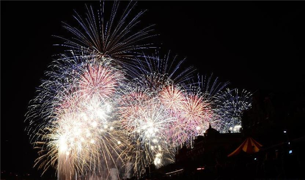 Festival fireworks displayed in Geneva
