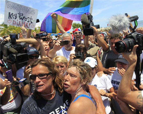 Woman, 64, sets record with Cuba-to-Florida swim