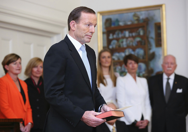 Australia's new government sworn in