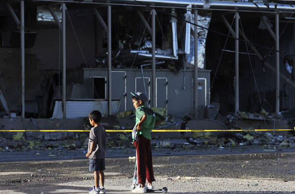 2 killed in candy factory blast in Mexico