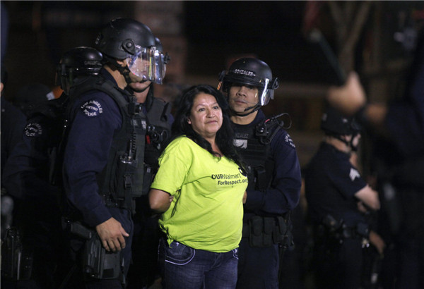 50 arrested at LA protest over Wal-Mart wages