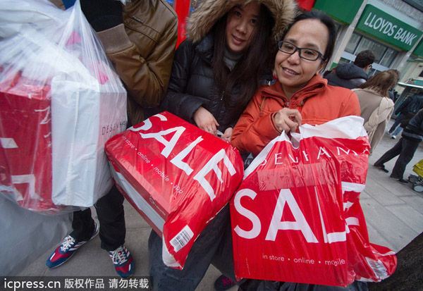 Boxing Day shopping rush in UK