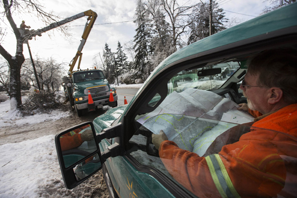 Ice storm leaves many without power in US, Canada