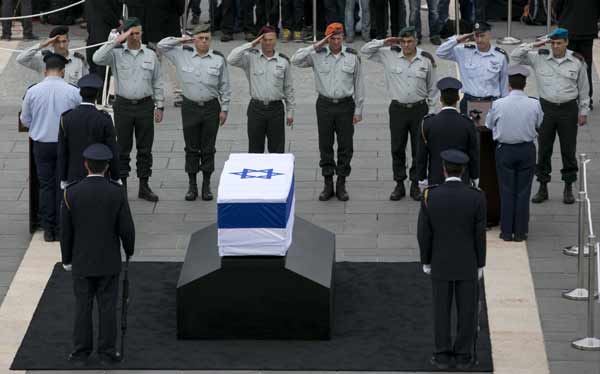 Body of Israel's Ariel Sharon lies in state