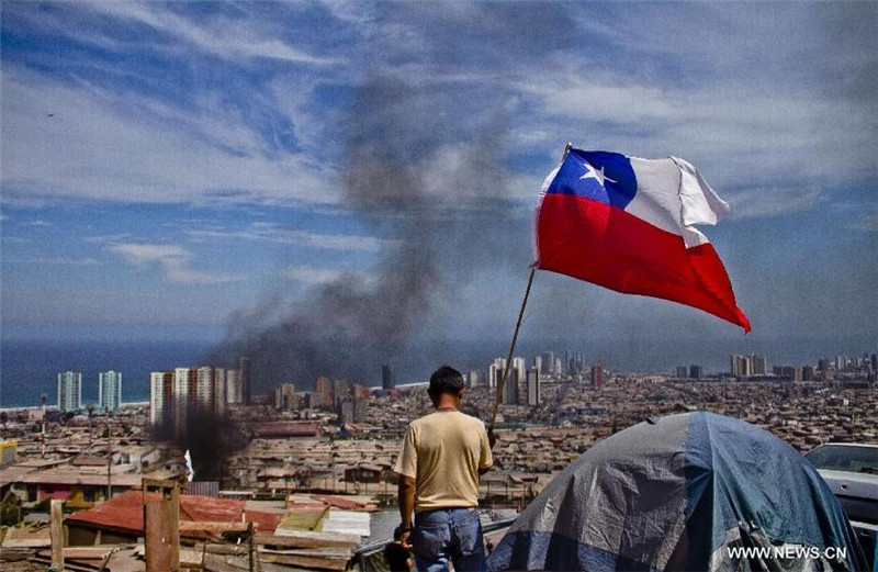 Chilean quake-affected residents demand more help