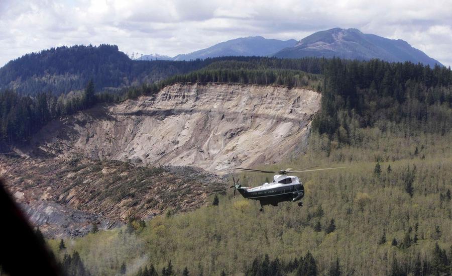 Obama visits mudslide-hit Washington town