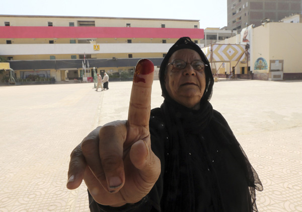 Egypt extends presidential vote
