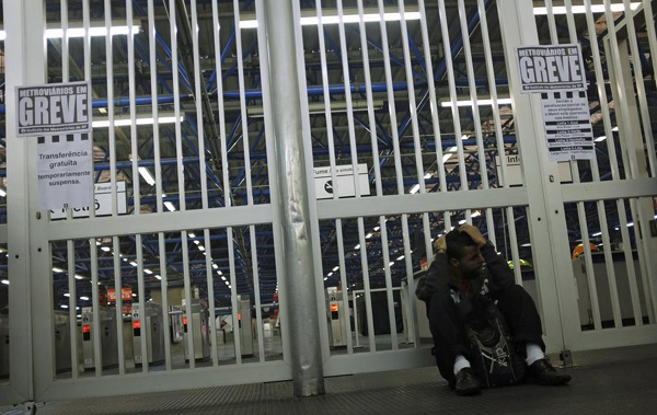 Brazil subway strike on in WCup city despite fine