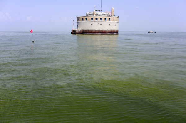 Half a million people under water-related state-of-emergency in Ohio