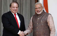 India, Pakistan troops trade fire on Kashmir LoC