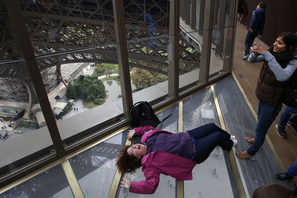 Scary selfies at new Eiffel Tower attraction