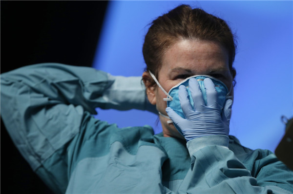 US Healthcare workers attend Ebola educational session