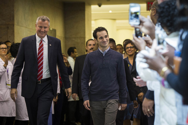 New York doctor free of Ebola discharged from hospital