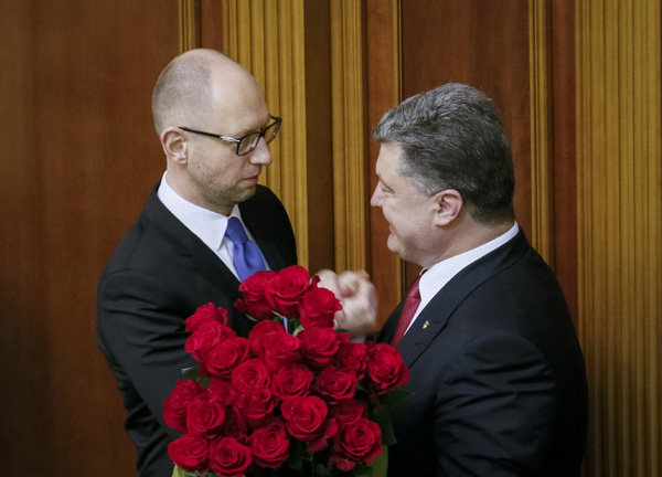 Ukraine elects Yatseniuk for a new term as PM