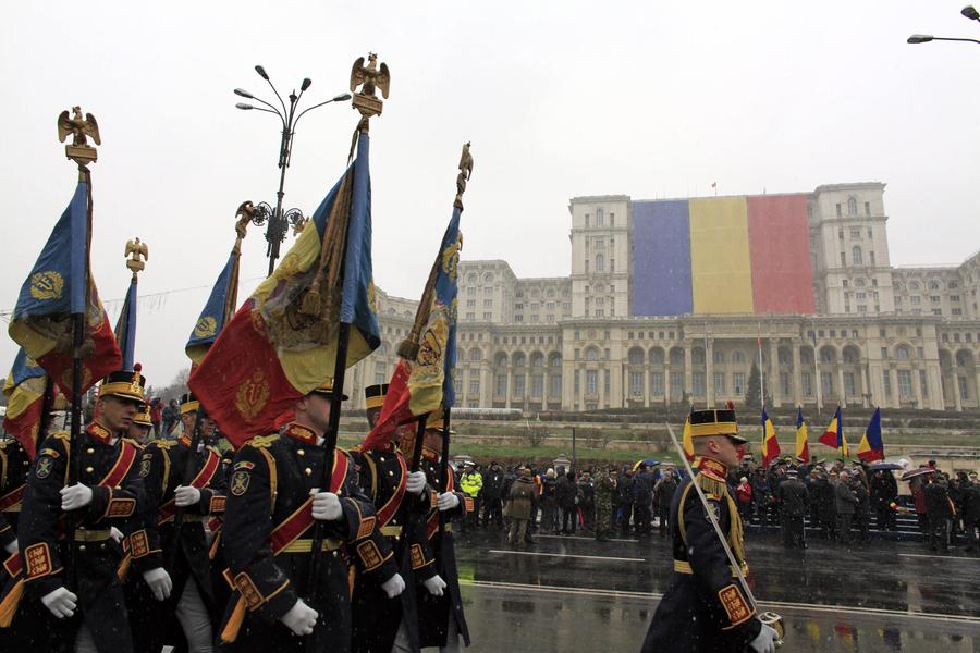 Romania celebrates National Day with military parade
