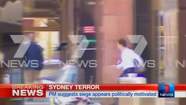Hostages held in Sydney cafe