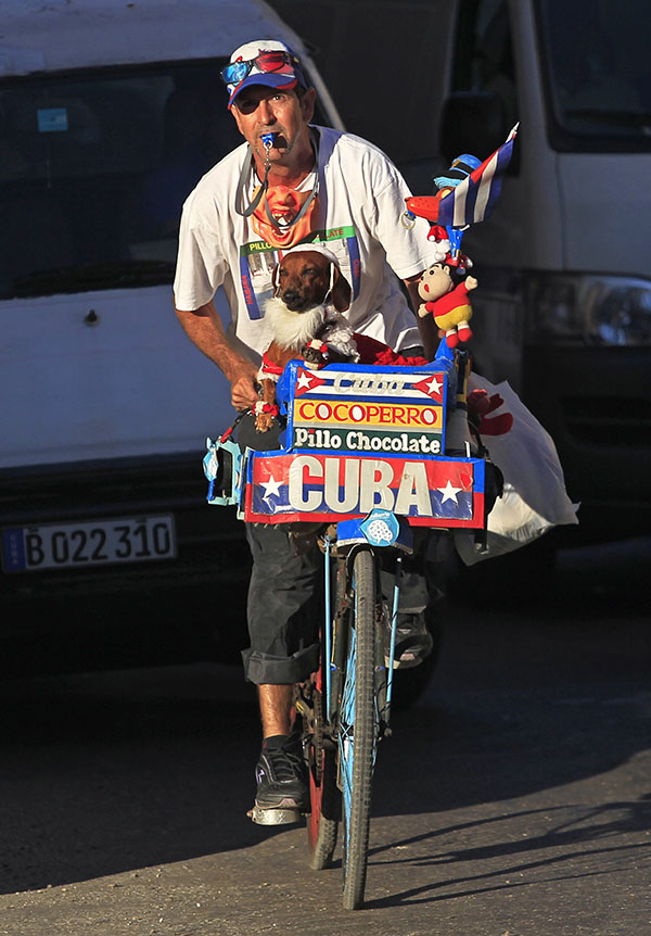 Daily life in Cuba's tourist spots