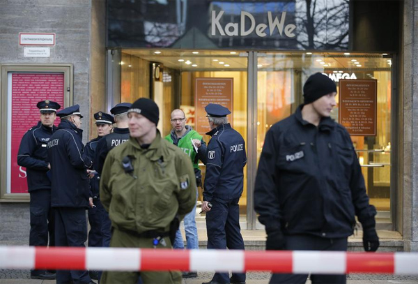 Robbers strike at Berlin's famed KaDeWe store