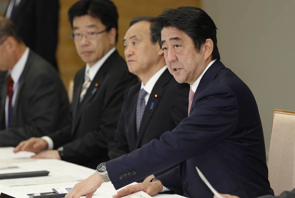 Japan's Abe 'fighting against time' seeking to free hostages