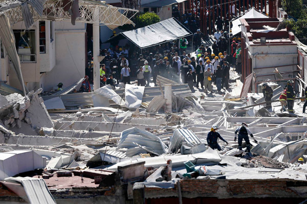 Gas blast at Mexico City children's hospital kills 7, injures 54
