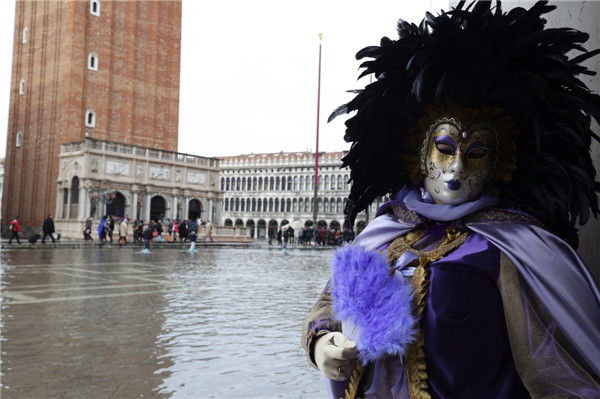 Venice welcomes carnival season