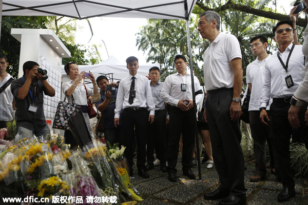 Singapore's PM Lee Hsien Loong visits Istana tribute site